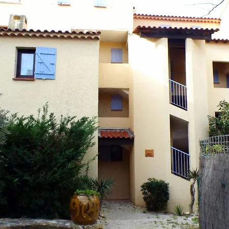 Beautiful T2 With Balcony - Close To The Beach * Sanary-sur-Mer
