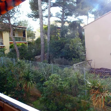 Beautiful T2 With Balcony - Close To The Beach Apartamento Sanary-sur-Mer